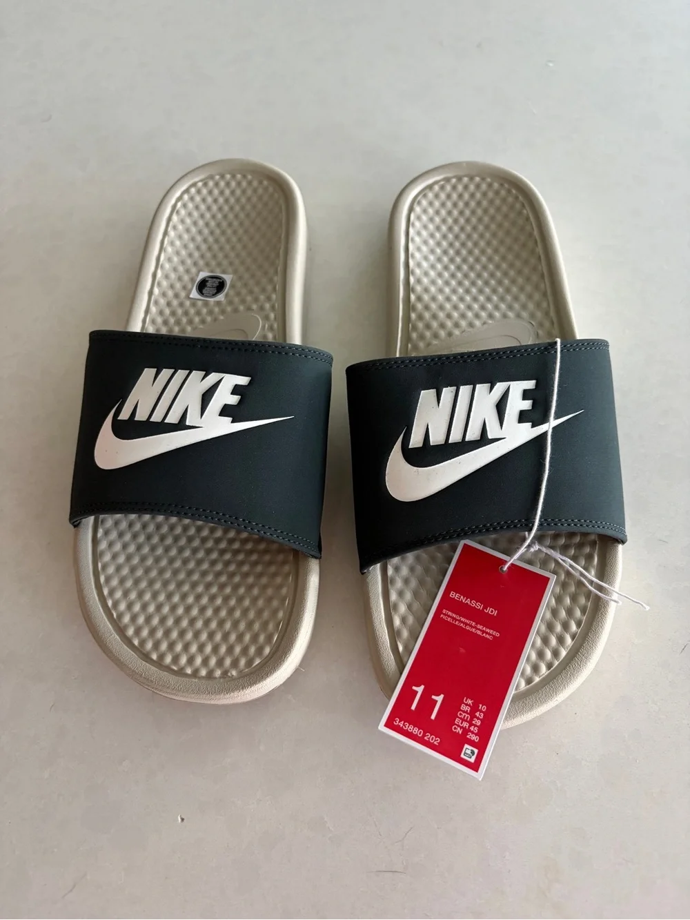 Nike men’s slides